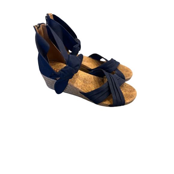 Ugg women’s espadrille sandals size 9 - Picture 3 of 12